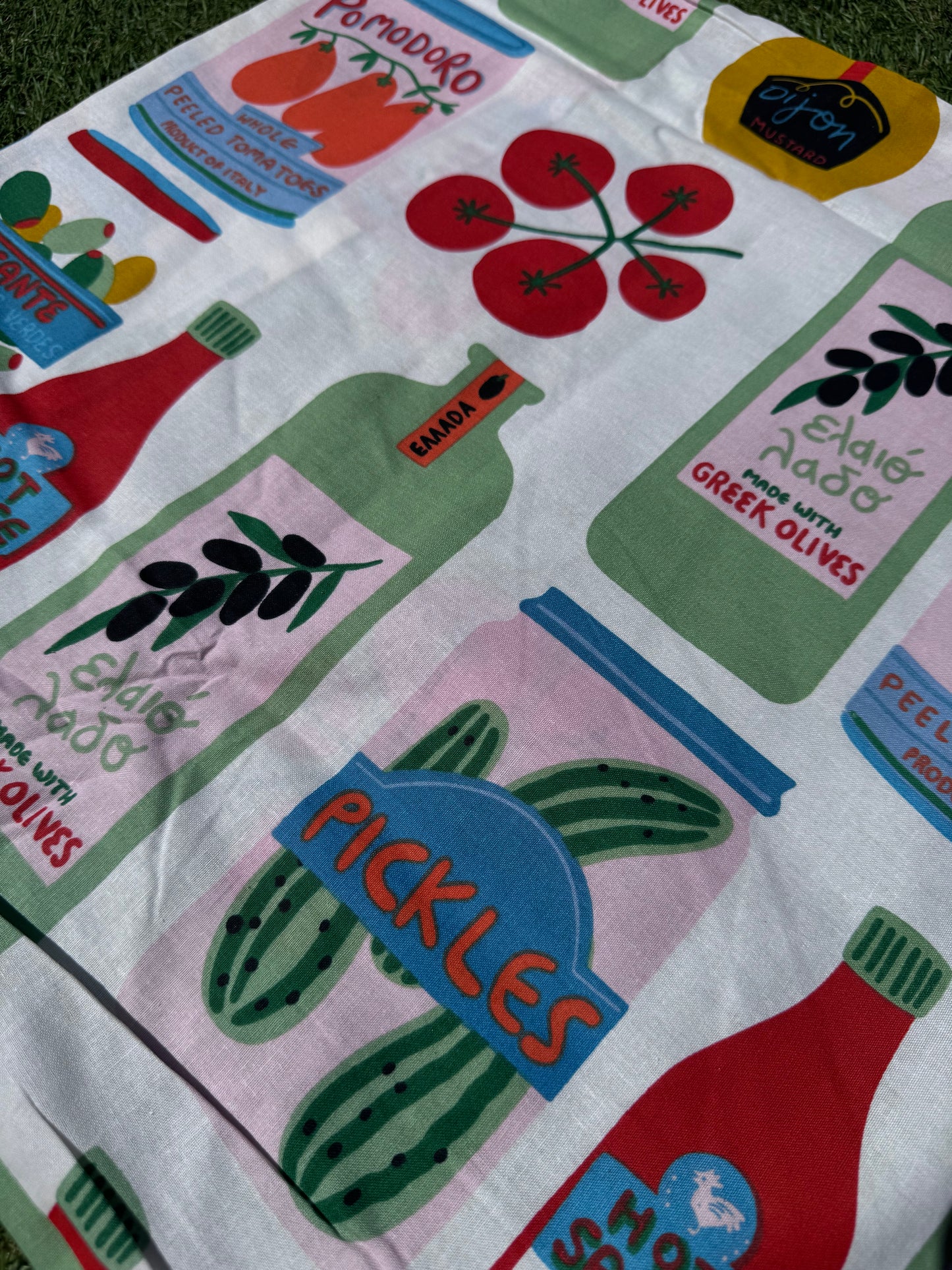 ‘Summer Pantry’ book bed