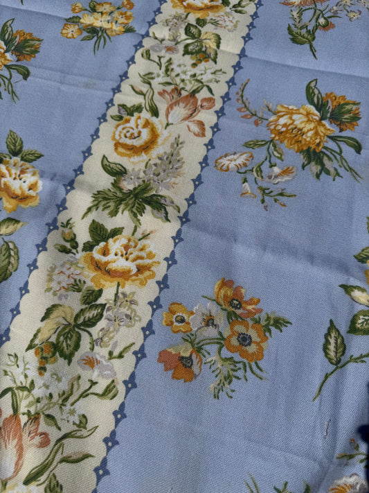 Vintage ‘blue & cream’ floral fabric book bed
