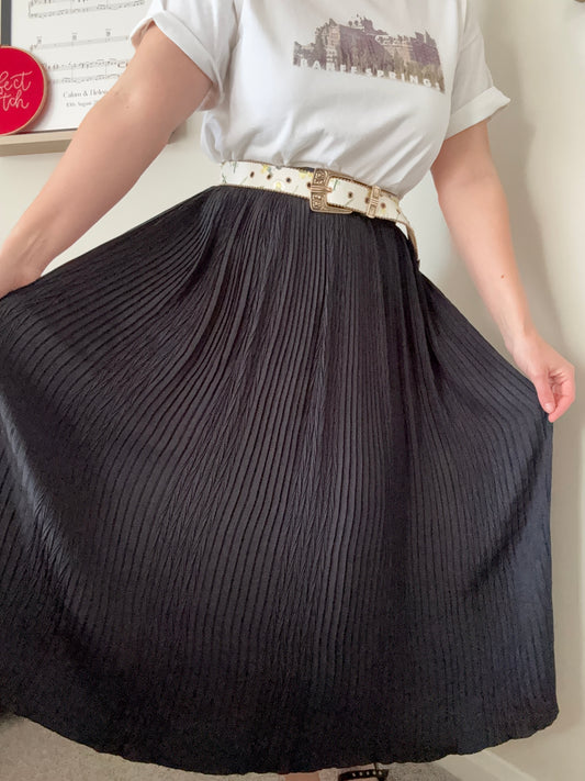 Vintage ‘plaited pleats’ black midi skirt