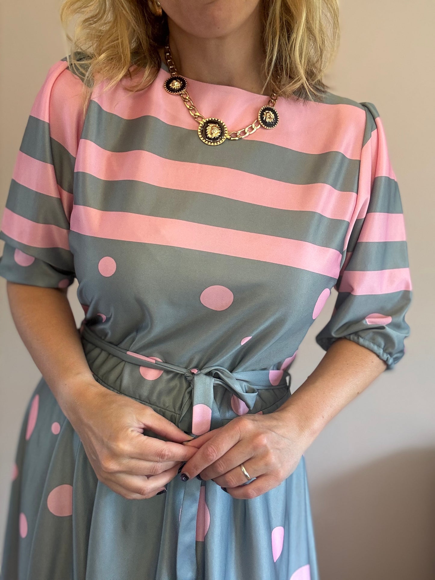 Vintage ‘pastel grey and pink’ dress