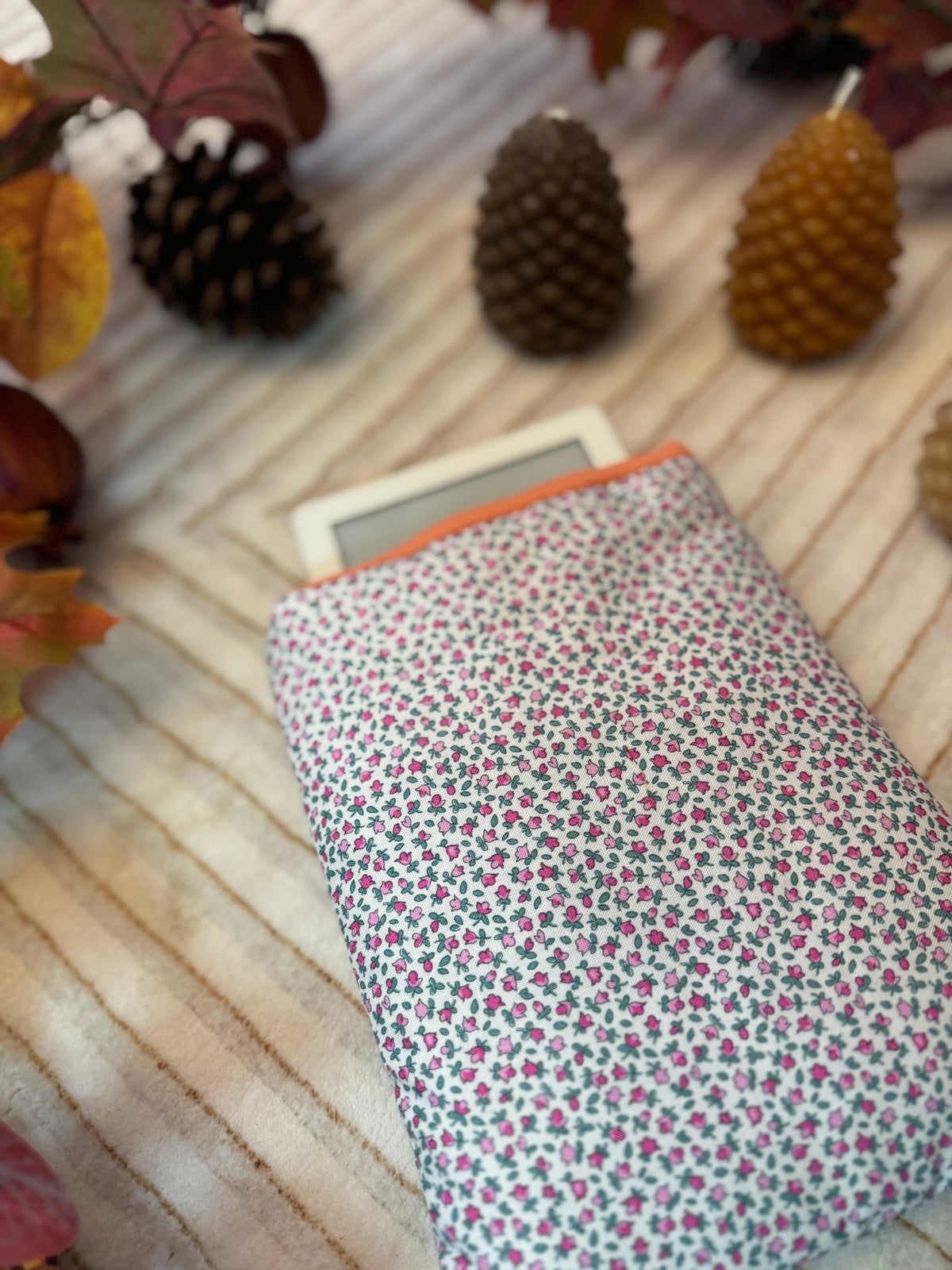 Liberty print kindle bed
