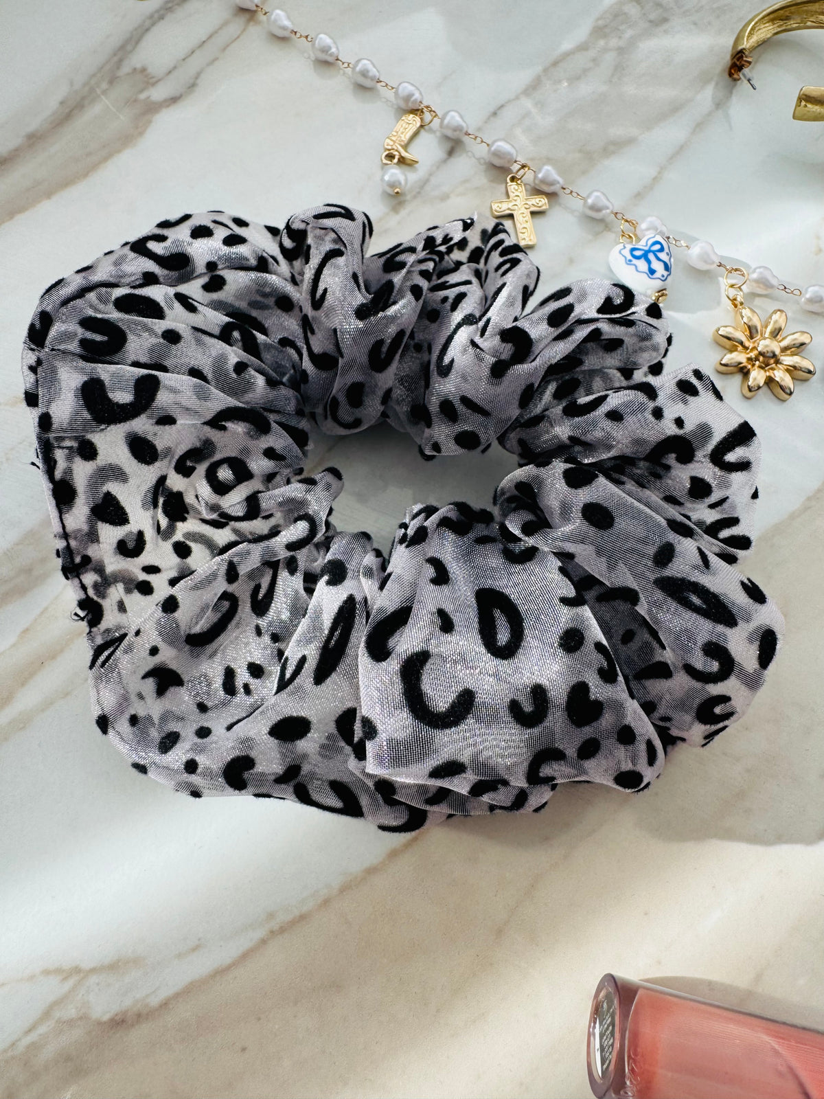 ‘Leopard’ scrunchie