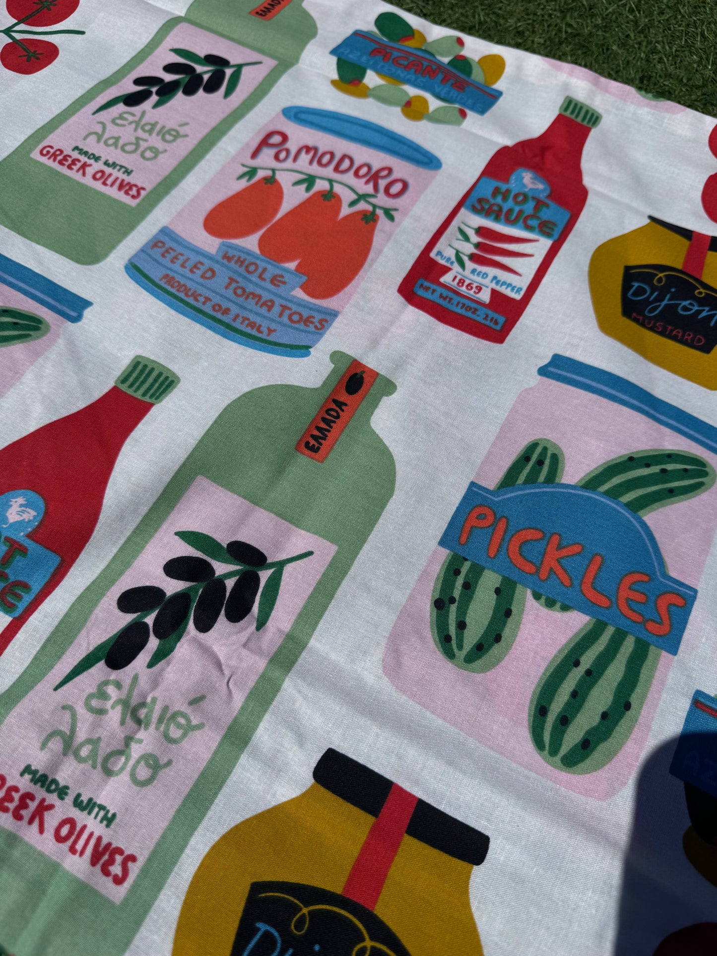 ‘Summer Pantry’ book bed