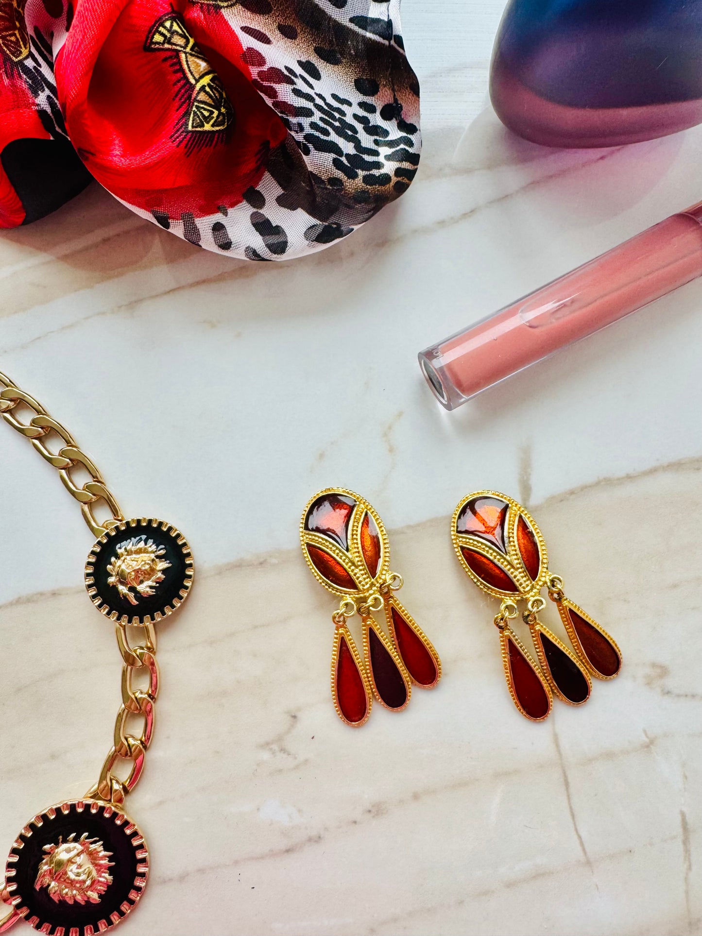 Vintage ‘elegant teardrop’ clip on earrings
