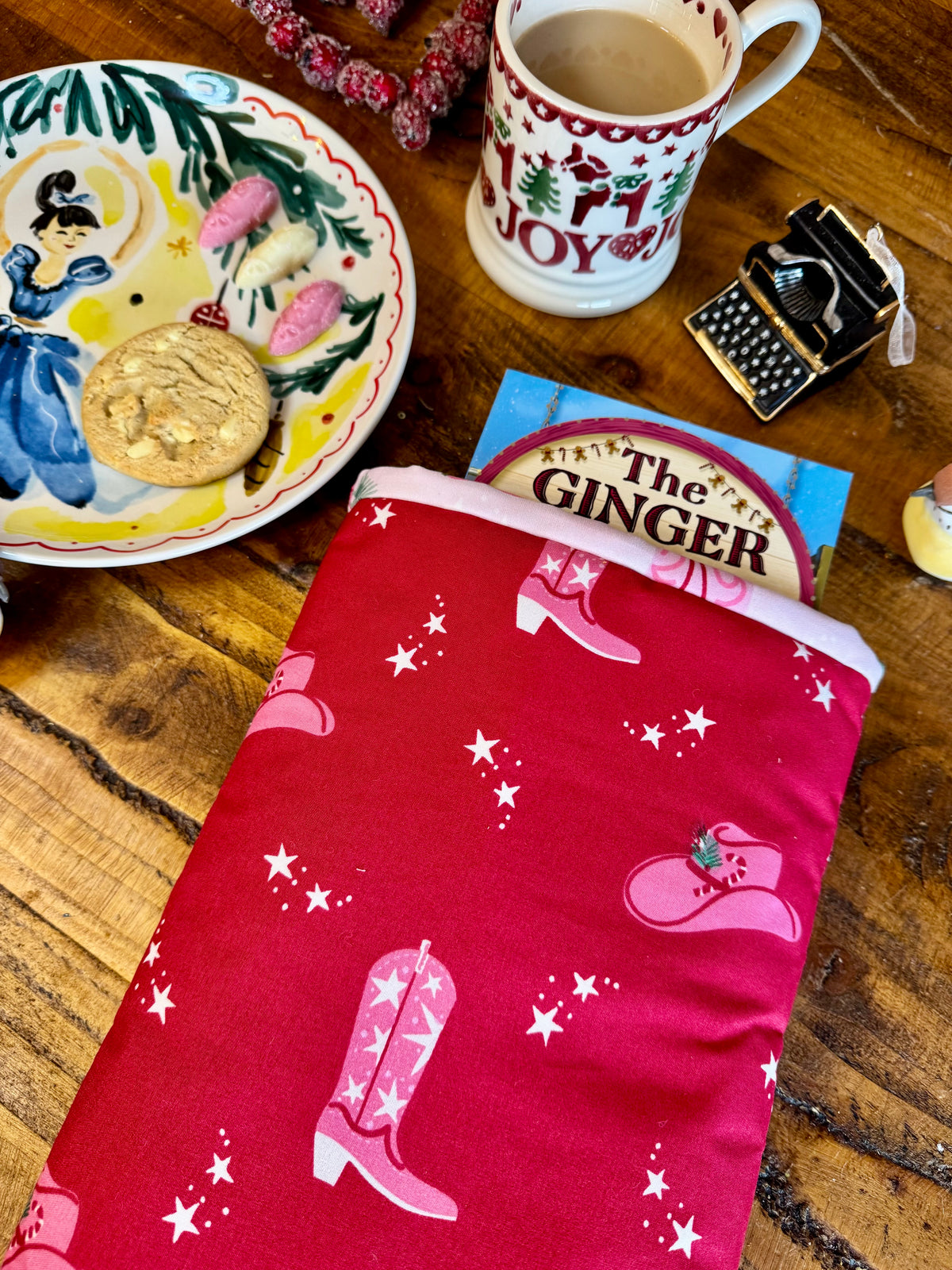 ‘Christmas Cowboy’ book bed