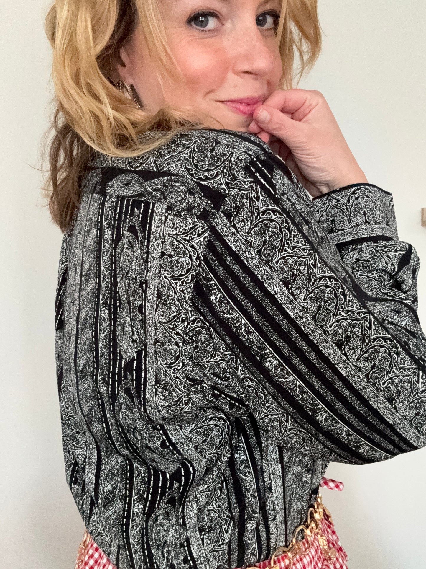 Vintage ‘monochrome’ Leoz blouse.