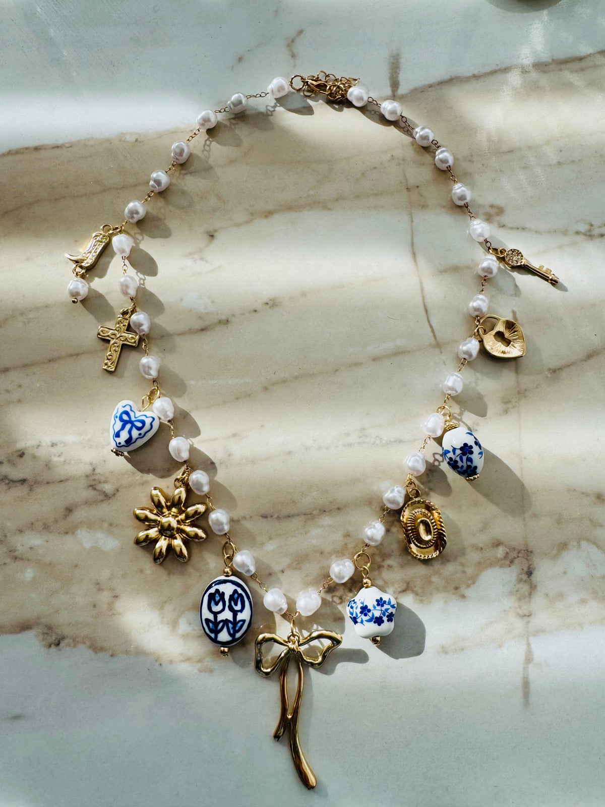 ‘China Blue’ gold & pearl necklace