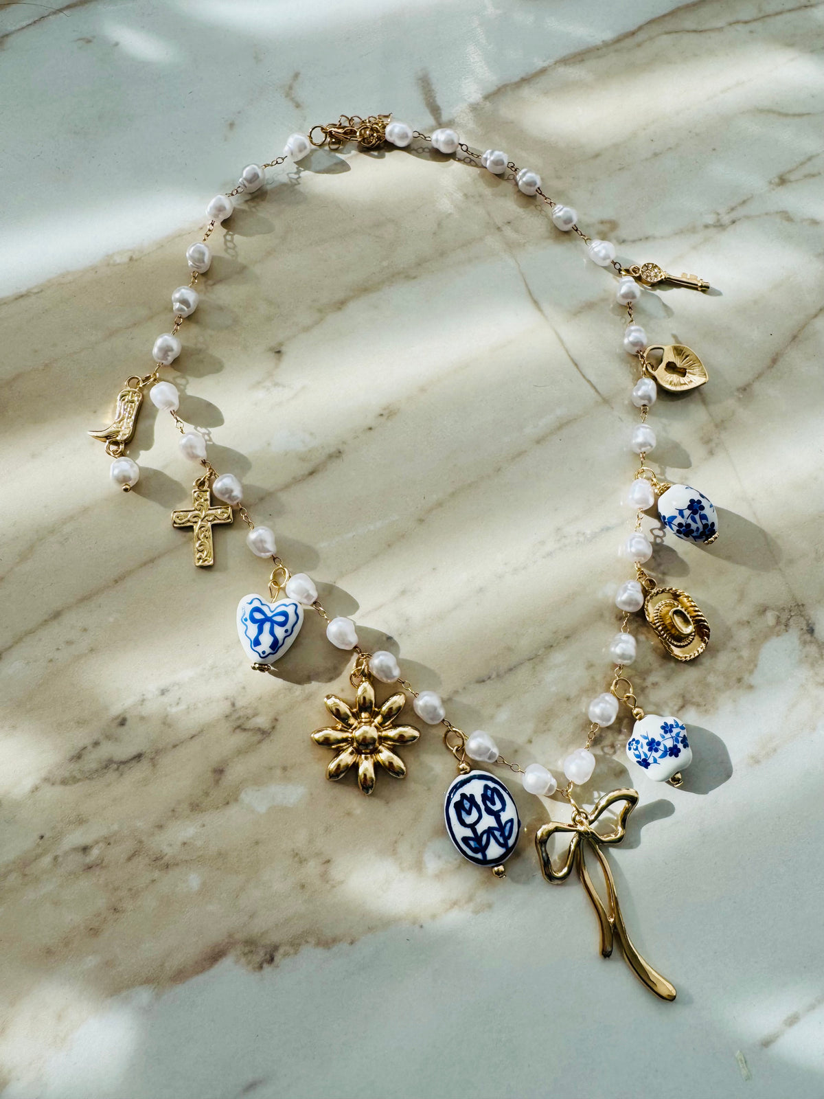 ‘China Blue’ gold & pearl necklace