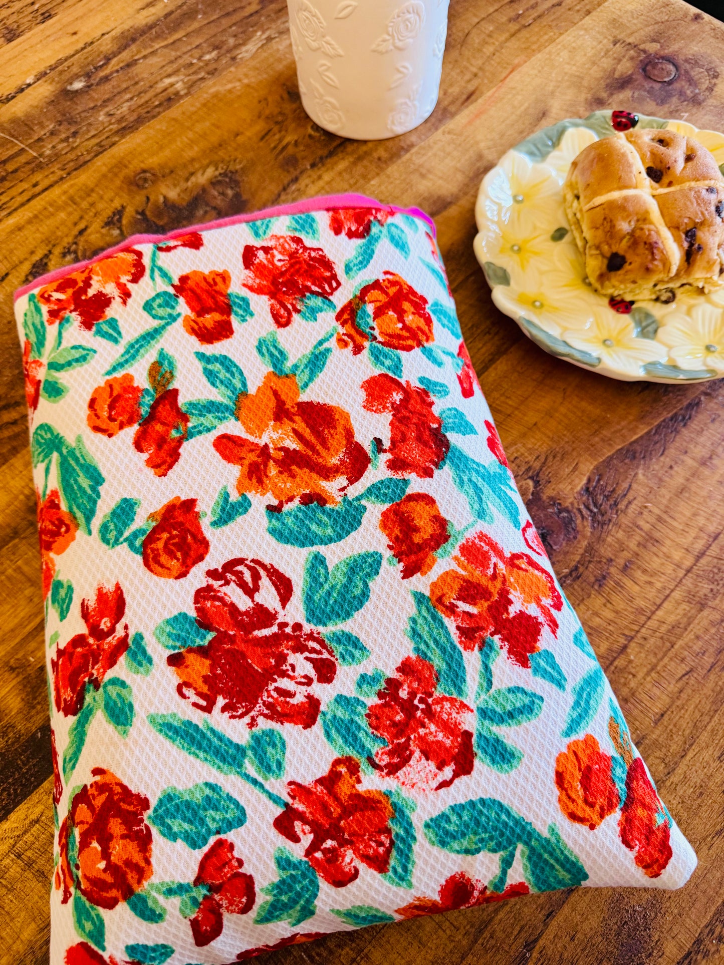 ‘Vibrant florals’ large book bed
