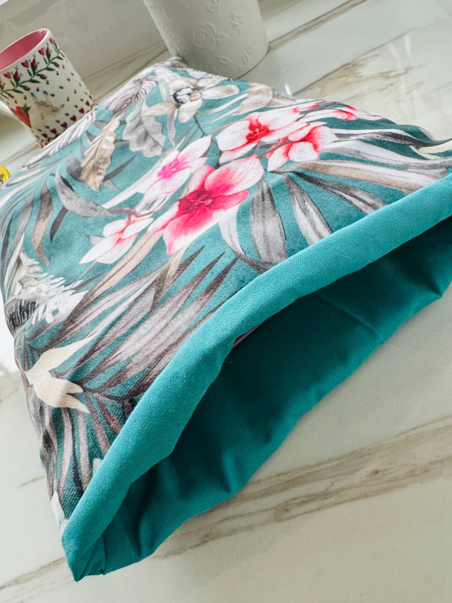 ‘Velvet Botanicals’ large book bed