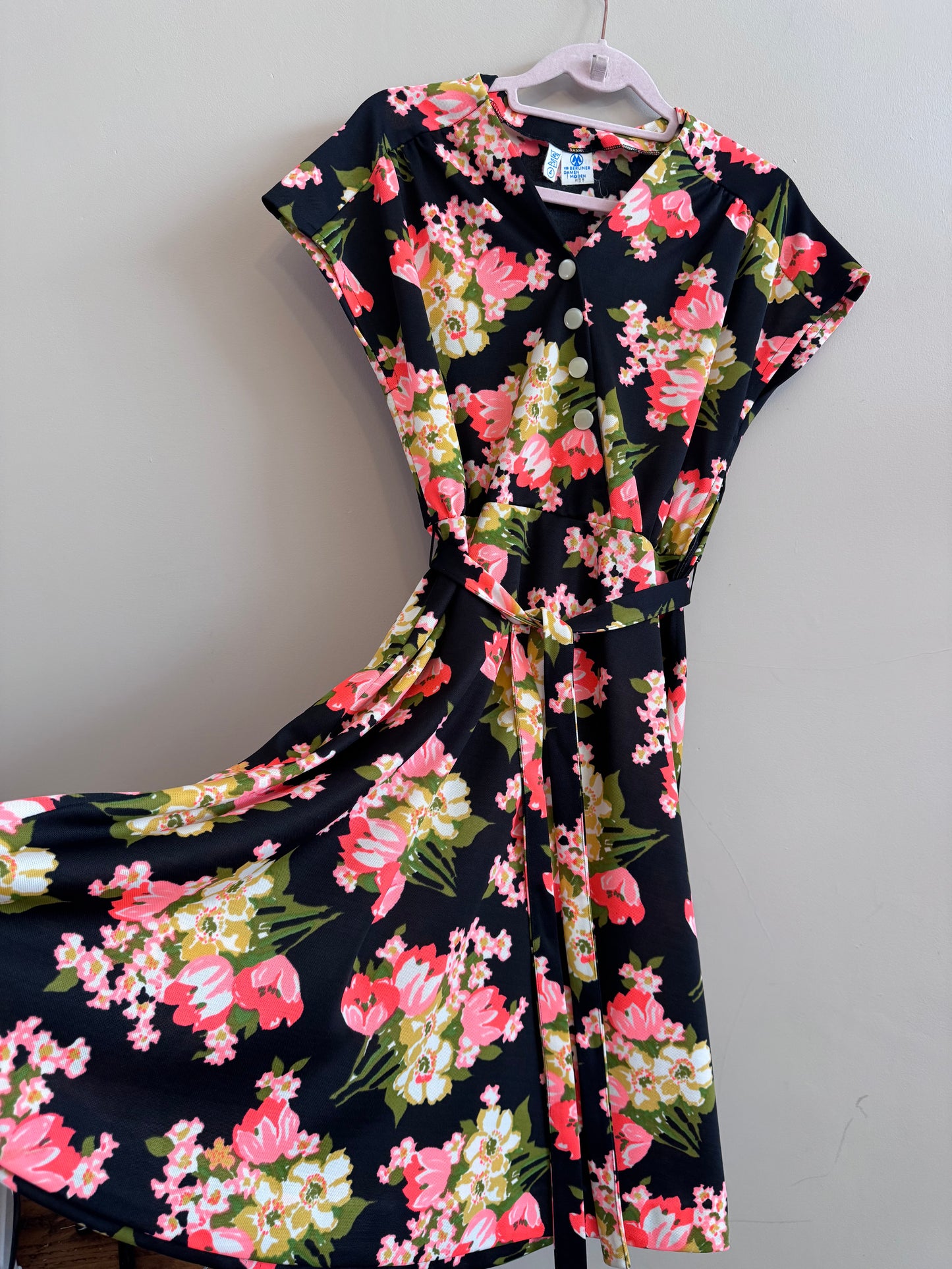 Vintage 1960s floral dress