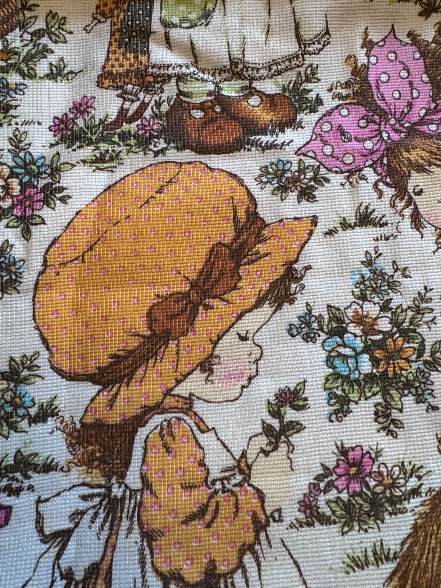 ‘Holly Hobby’ book bed